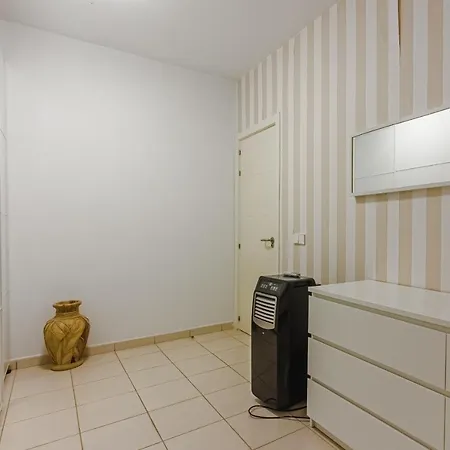 Eleonora, Luxury With Heated Pool Ocean View In Adeje, Tenerife 别墅