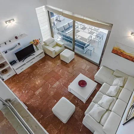 Eleonora, Luxury With Heated Pool Ocean View In Adeje, Tenerife 别墅