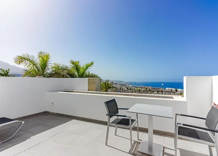 Вилла Eleonora, Luxury With Heated Pool Ocean View In Adeje, Tenerife Адехе