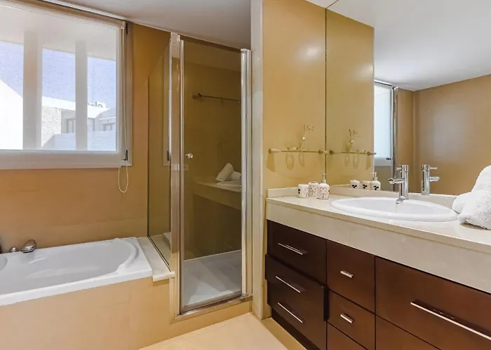 Вилла Eleonora, Luxury With Heated Pool Ocean View In Adeje, Tenerife Адехе