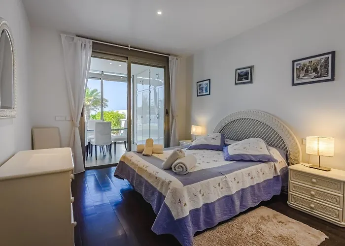 Eleonora, Luxury With Heated Pool Ocean View In Adeje, Tenerife Вилла