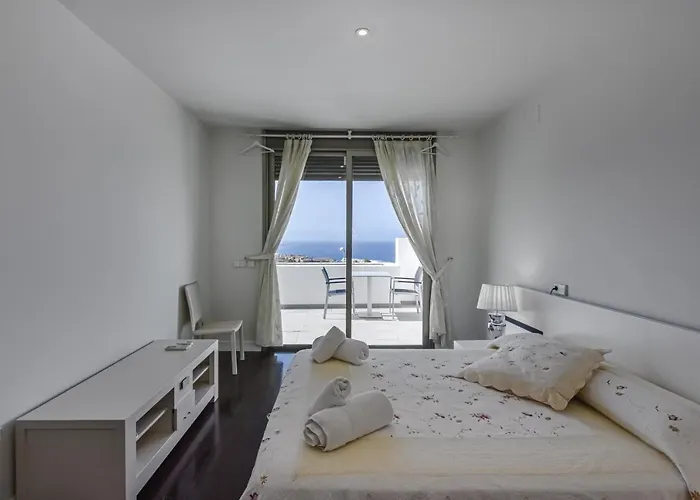 Eleonora, Luxury With Heated Pool Ocean View In Adeje, Tenerife Вилла *