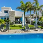 빌라 Eleonora, Luxury With Heated Pool Ocean View In Adeje, Tenerife