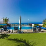 Villa Eleonora, Luxury With Heated Pool Ocean View In Adeje, Tenerife *