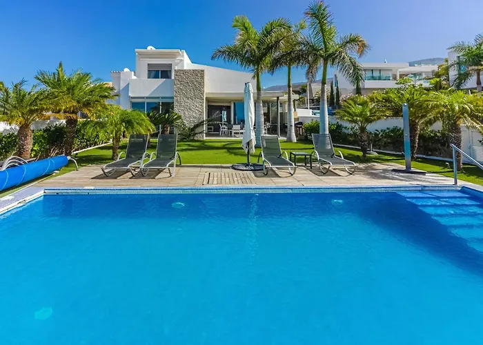 Eleonora, Luxury With Heated Pool Ocean View In Adeje, Tenerife Адехе