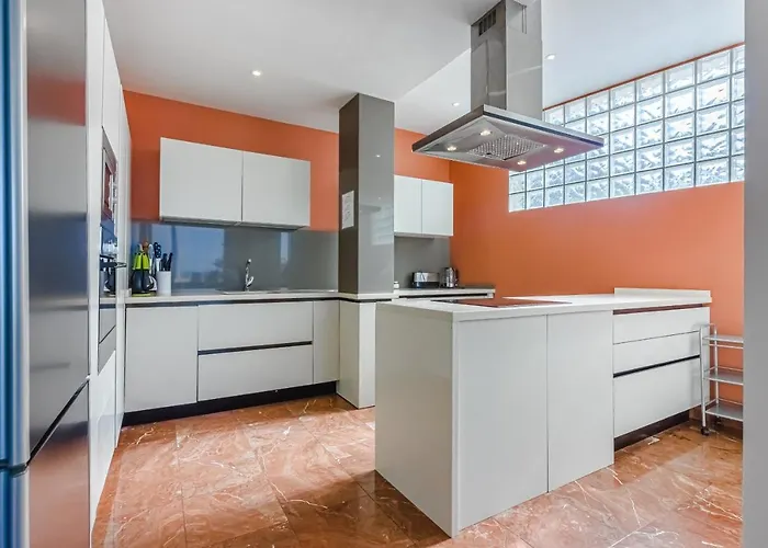 Eleonora, Luxury With Heated Pool Ocean View In Adeje, Tenerife Вілла Адехе