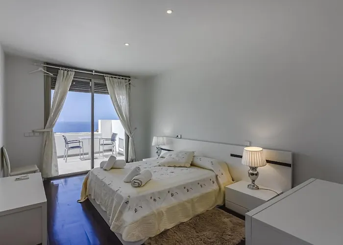 Eleonora, Luxury With Heated Pool Ocean View In Adeje, Tenerife Вілла *