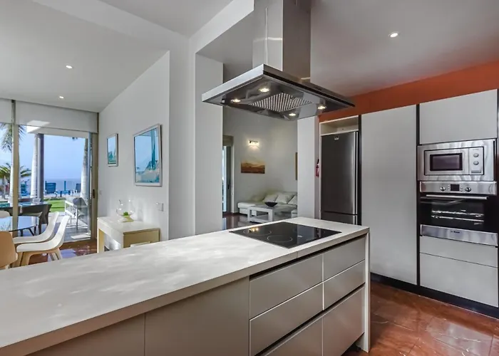 Eleonora, Luxury With Heated Pool Ocean View In Adeje, Tenerife * Адехе