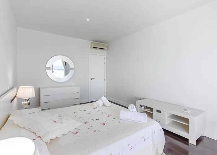 Eleonora, Luxury With Heated Pool Ocean View In Adeje, Tenerife Вілла