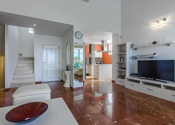 Вілла Eleonora, Luxury With Heated Pool Ocean View In Adeje, Tenerife Адехе