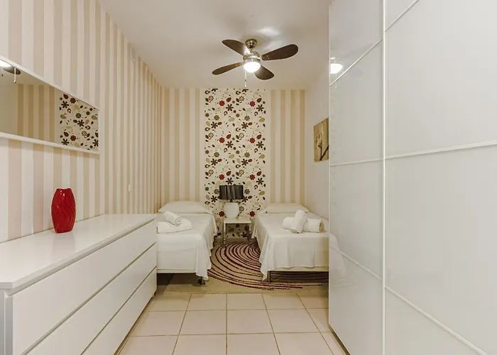 Eleonora, Luxury With Heated Pool Ocean View In Adeje, Tenerife Вілла *